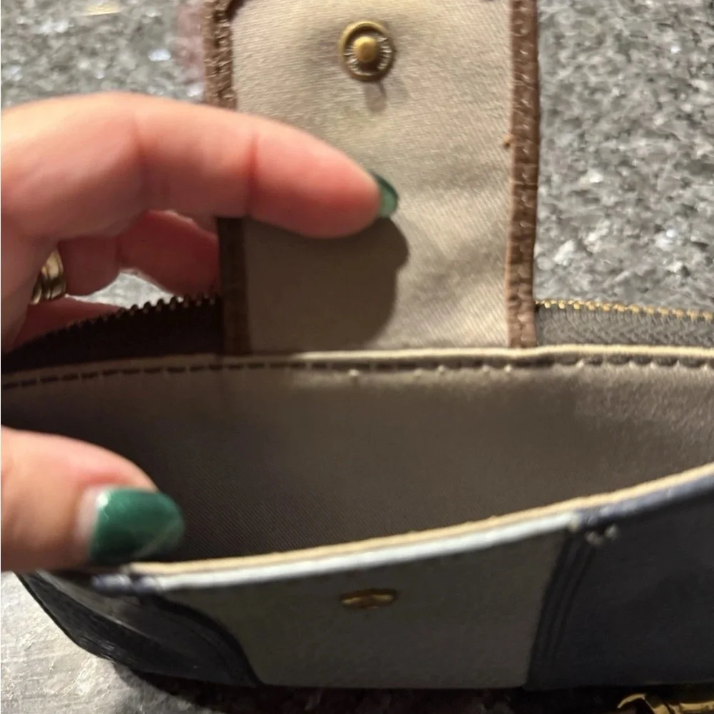 Fossil Women’s Clutch Wallet Leather Brown Black Grey 10-Card Plus Change Pocket